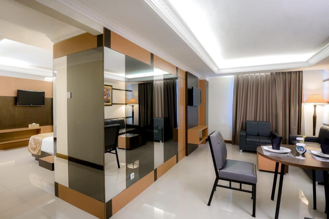 D'Senopati Malioboro Grand Hotel Yogyakarta Dış mekan fotoğraf