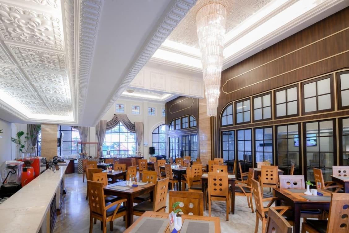 D'Senopati Malioboro Grand Hotel Yogyakarta Dış mekan fotoğraf