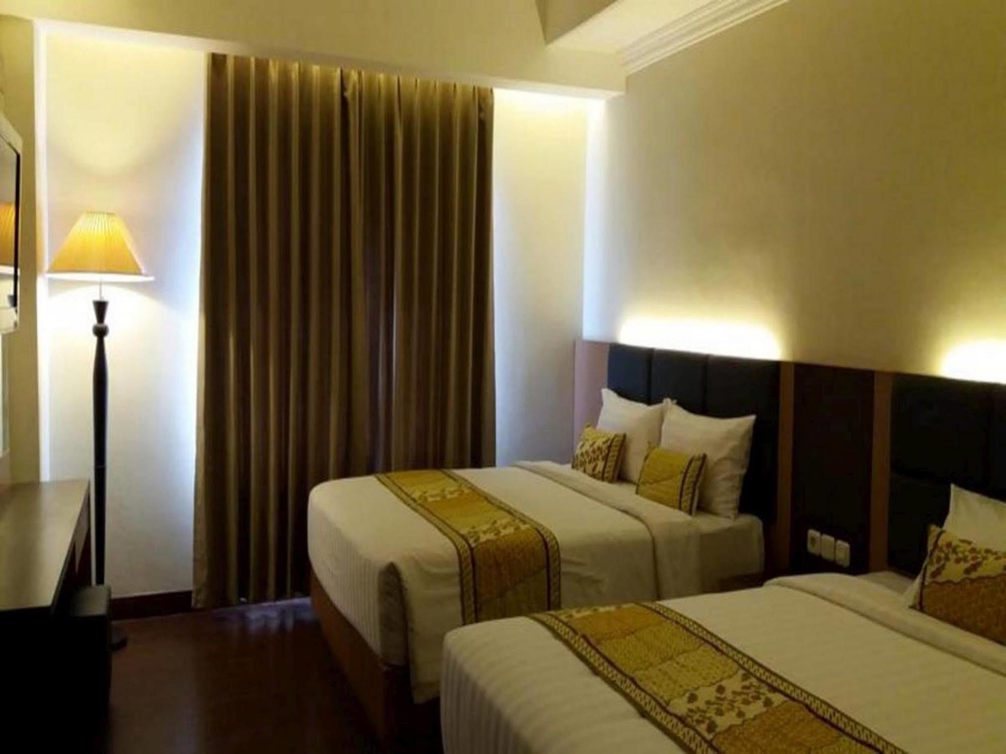 D'Senopati Malioboro Grand Hotel Yogyakarta Dış mekan fotoğraf