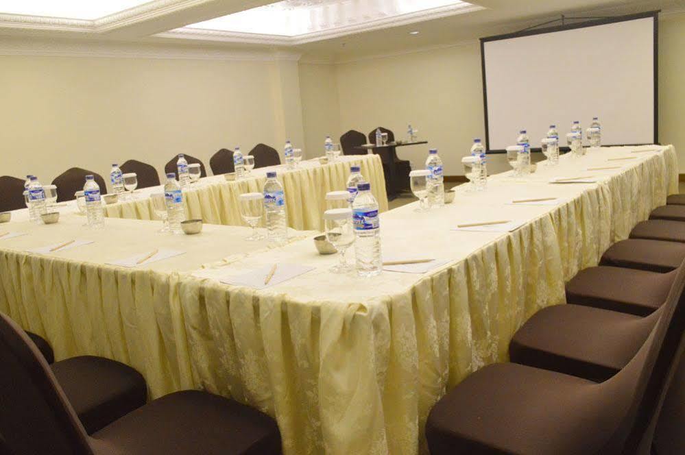 D'Senopati Malioboro Grand Hotel Yogyakarta Dış mekan fotoğraf