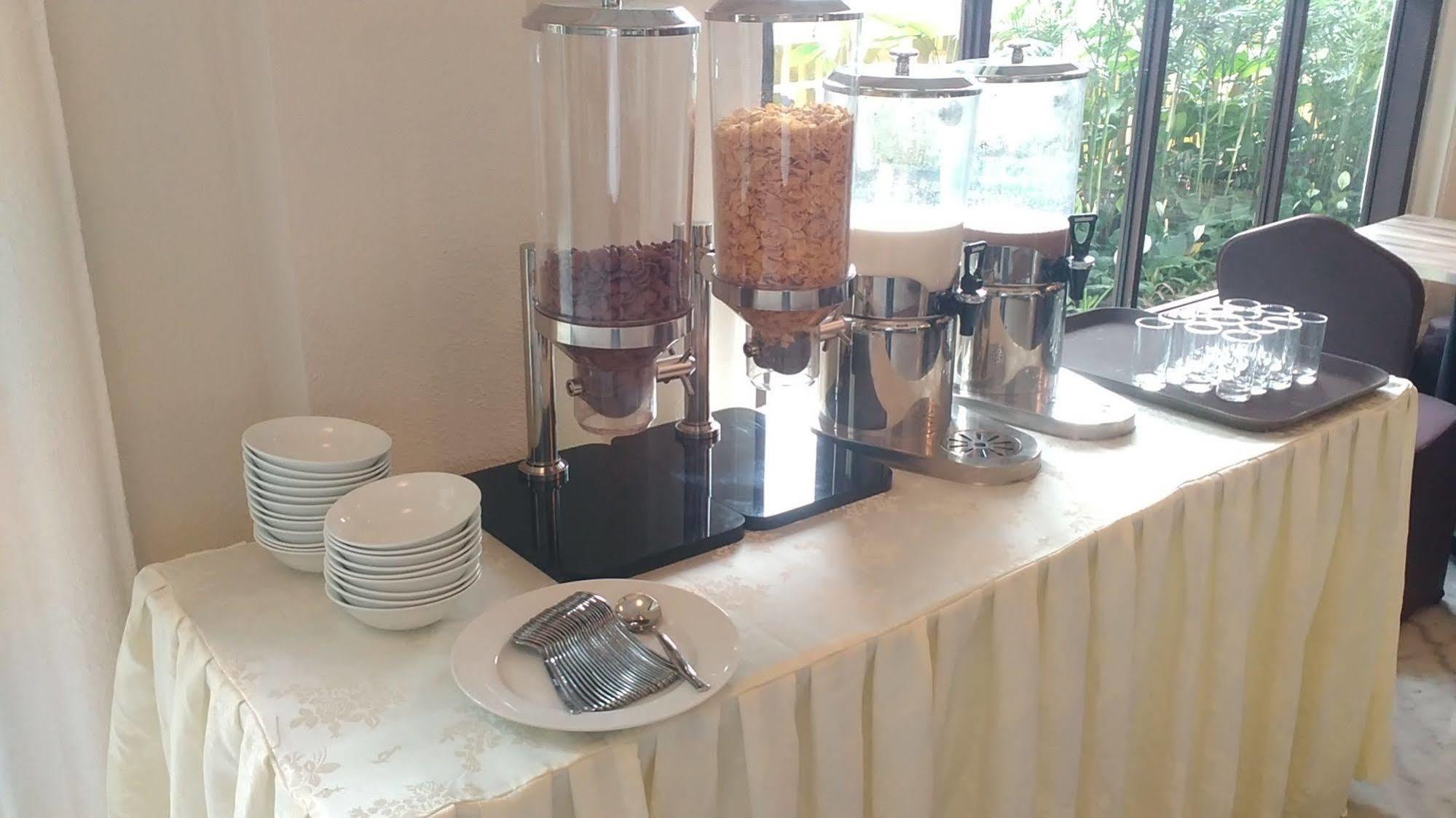 D'Senopati Malioboro Grand Hotel Yogyakarta Dış mekan fotoğraf